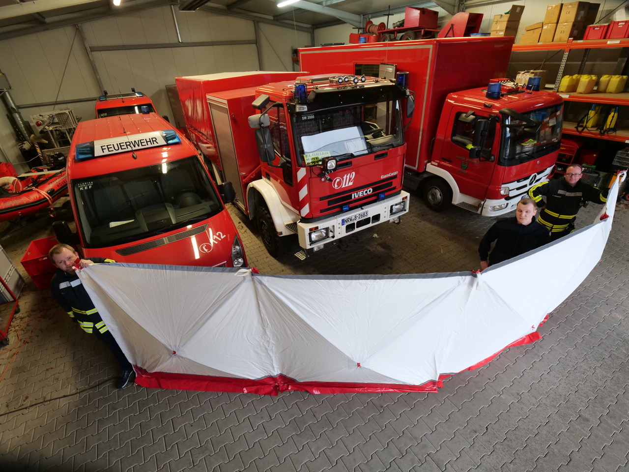 Sichtschutzwand hält die Gaffer optisch fern